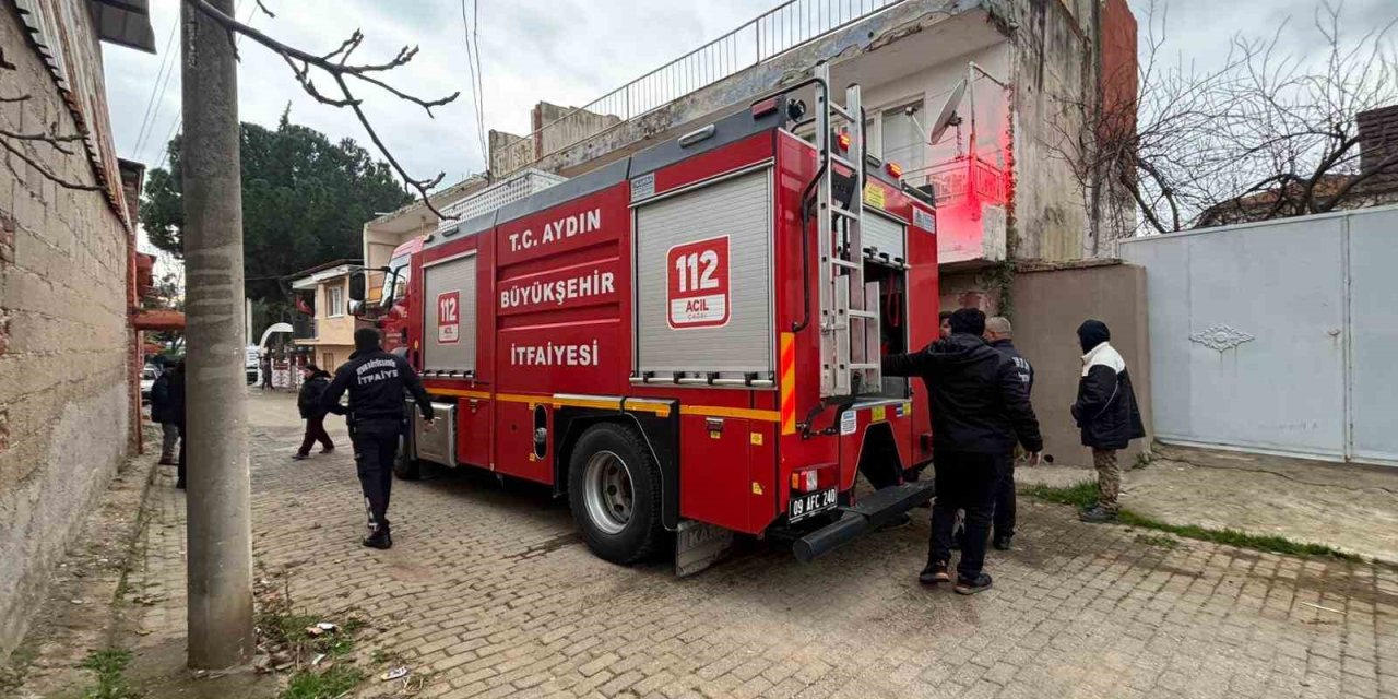 Metruk binada çıkan yangın, ekipleri harekete geçirdi