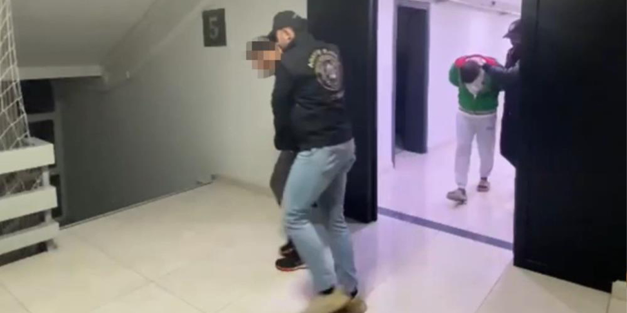 Kan lekesi, annesini öldüren zanlıyı ele verdi