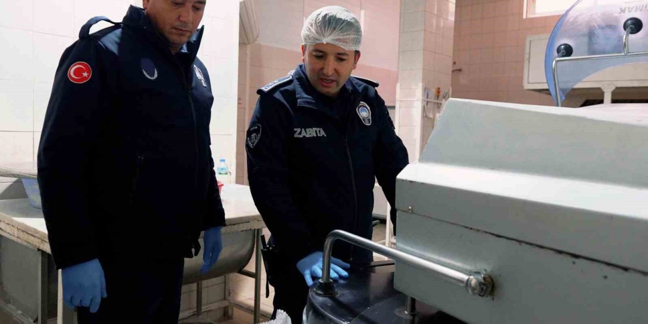 Didim’de zabıta ekipleri denetimlerine ara vermeden devam ediyor