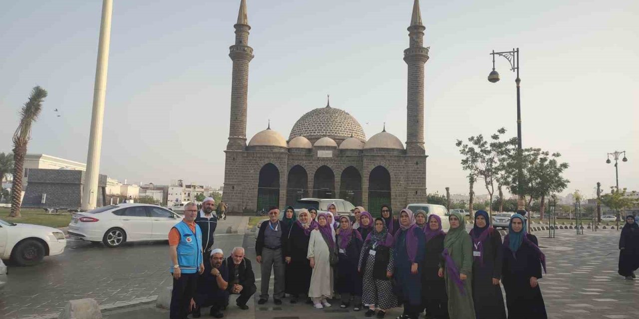 Denizli umre kafilesi Medine’de manevi dolu bir gün yaşadı