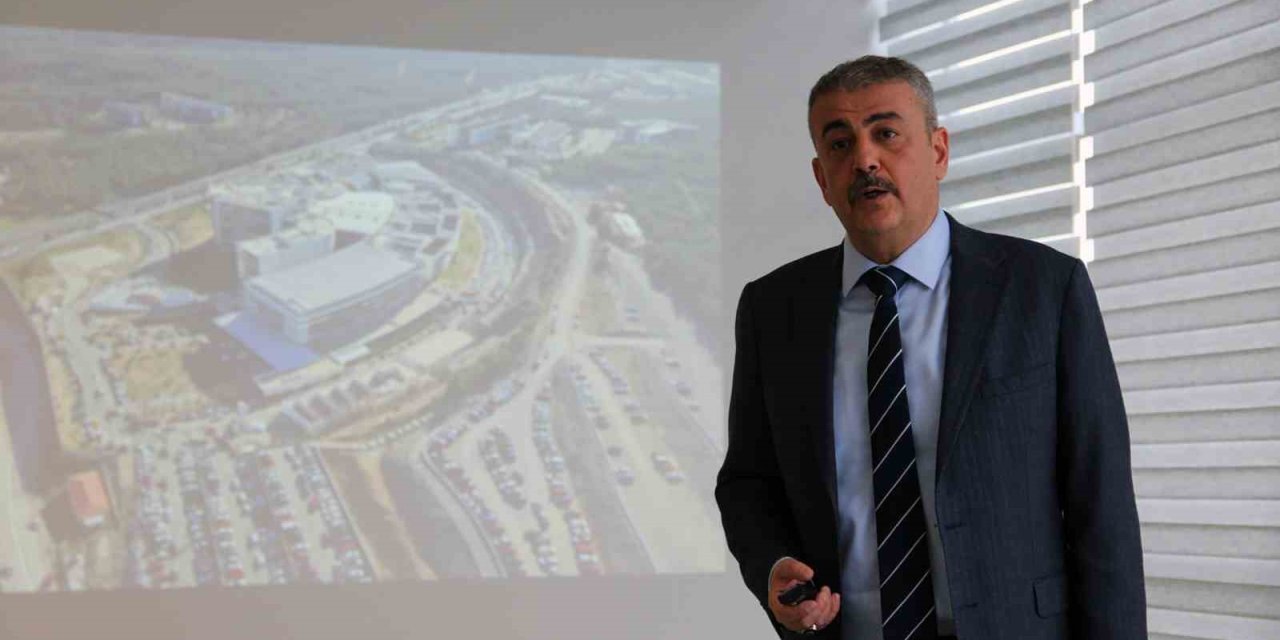 Muğla EAH Başhekimi Prof. Dr. Acar, "Günlük 6 bin 500 poliklinik hizmeti sunuyoruz"