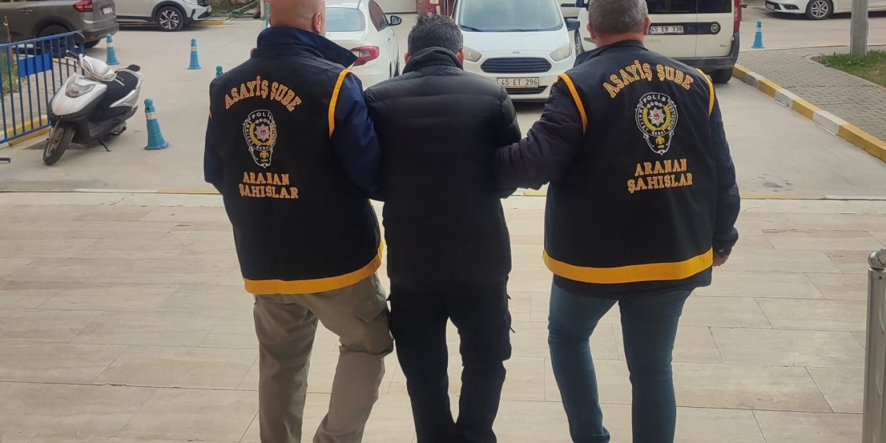 Manisa’da 7 ayrı suçtan aranan firari kıskıvrak yakalandı