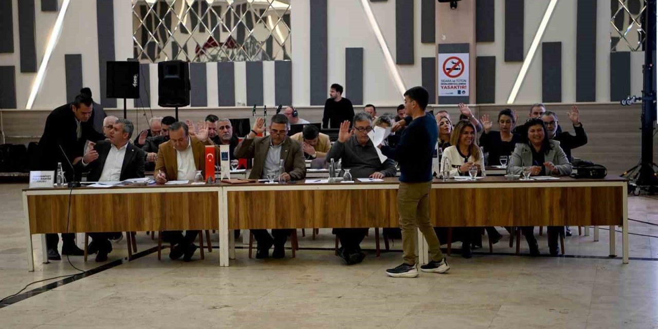 Kuşadası Belediye Meclisi 2026 yılının ilk toplantısını yaptı