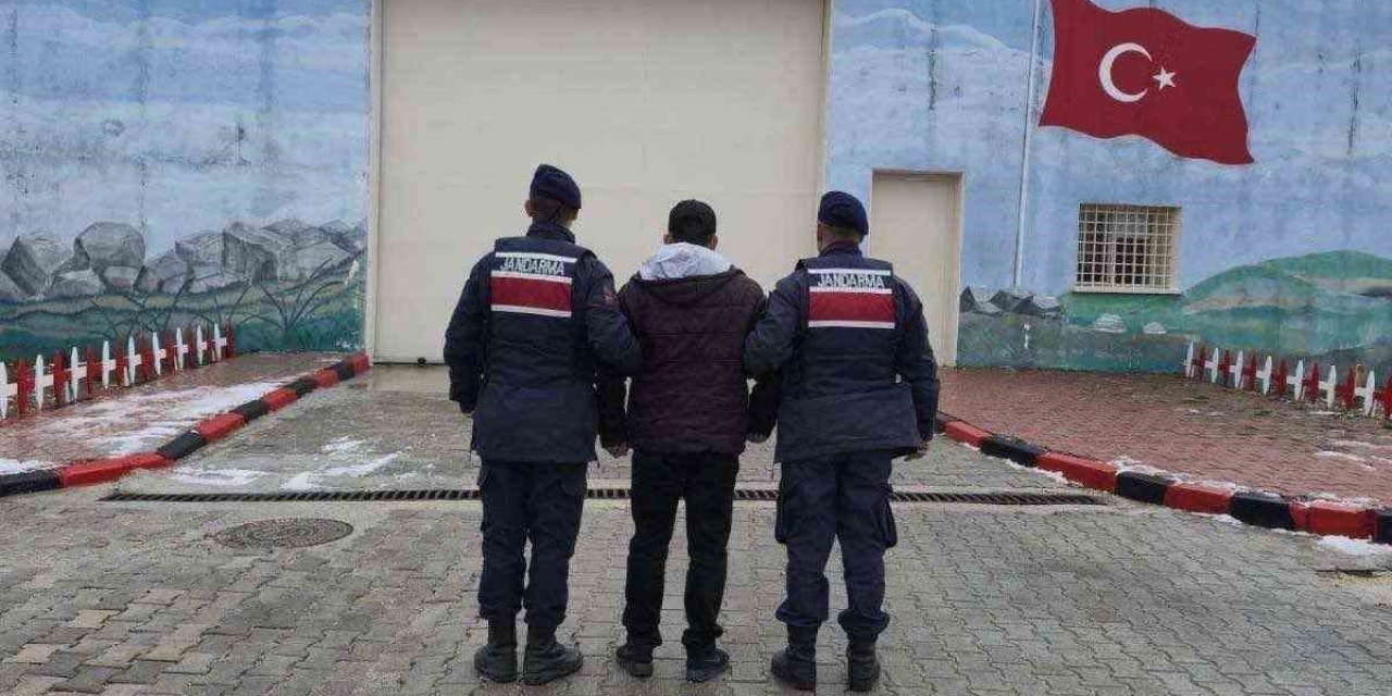 Çeşitli suçlardan aranan 24 kişiyi jandarma yakaladı