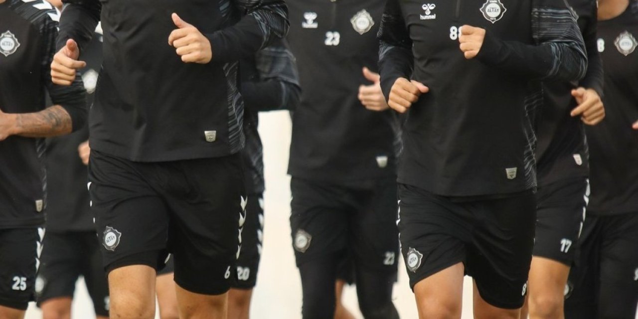 Altay’da Ceyhun Gülselam ve Özgür Özkaya fesih hakkını kullanmadı