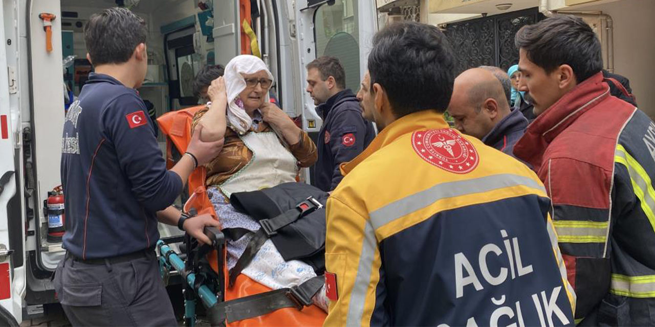 Taziye evine yemek yaparken evini yakıyordu