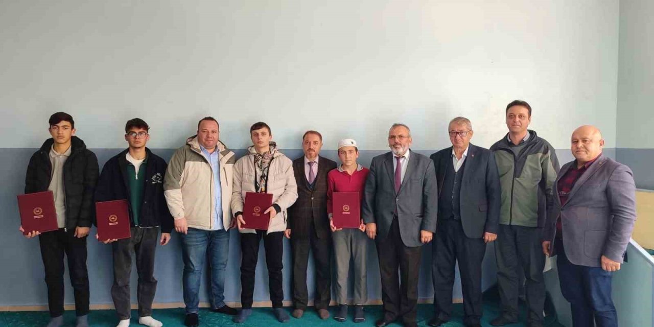 Şuhut’ta hafızlık icazet sevinci