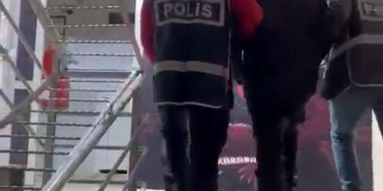 İzmir’de 31 yıl hapisle aranan hükümlü hurda aracın bagajında yakalandı