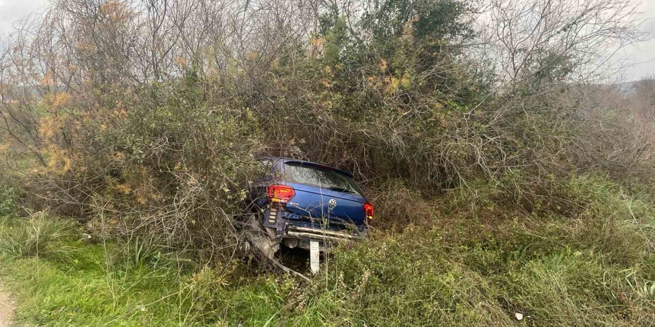 Milas’ta araç şarampole uçtu: 1 yaralı