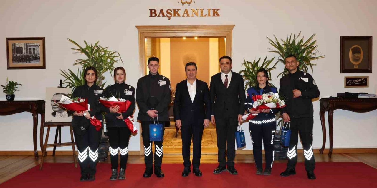 Uyuşturucuya geçit vermeyen ekibe Başkan Aras’tan ödül