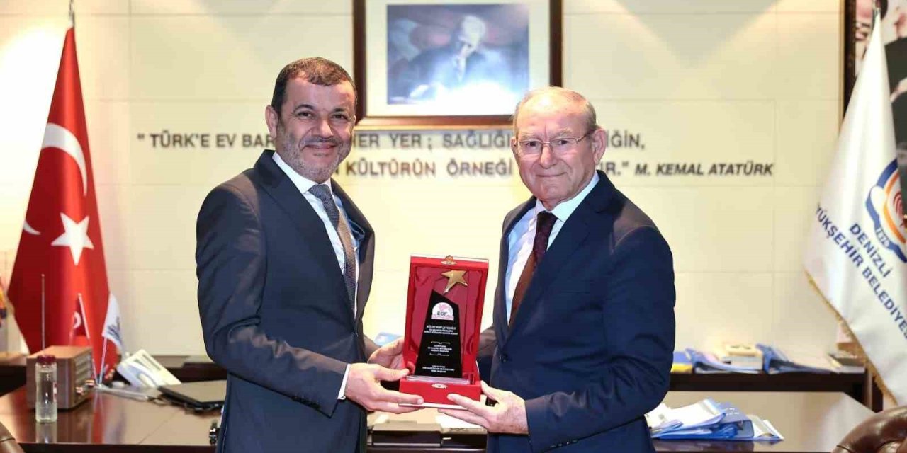 Başkan Çavuşoğlu "Ege’nin En Başarılı Büyükşehir Belediye Başkanı" seçildi