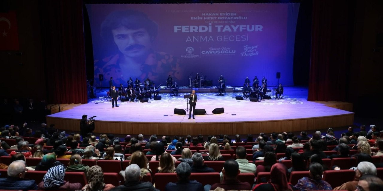 Ferdi Tayfur Denizli’de şarkılarıyla anıldı