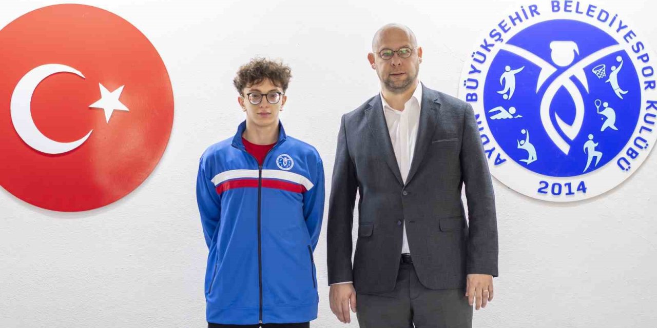 Milli yüzücü Aydın Büyükşehir Belediyespor’da