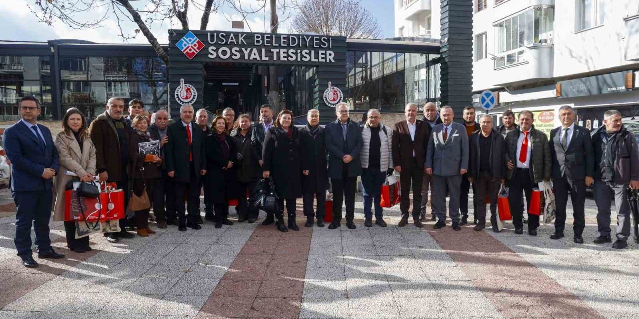 Başkan Yalım; "Gazetecilerle şeffaf ve yapıcı bir iletişim içinde olmaya devam edeceğiz"