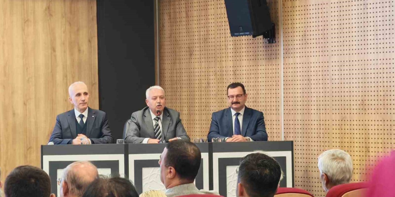 Denizli’de ’2025 Altın Ok’ ödülü Vali Coşkun’a verildi