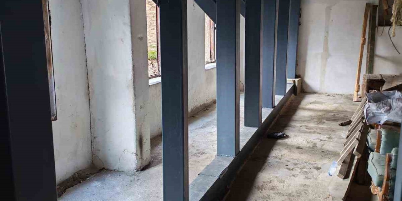 Kazı değil izinsiz güçlendirme yapılmış