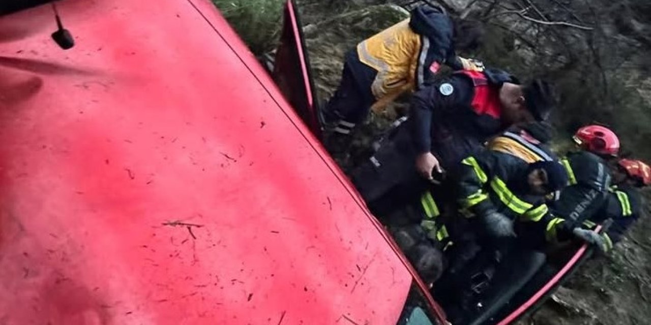 Uçuruma yuvarlanan araçta bulunan 2’si çocuk 5 kişi yaralandı