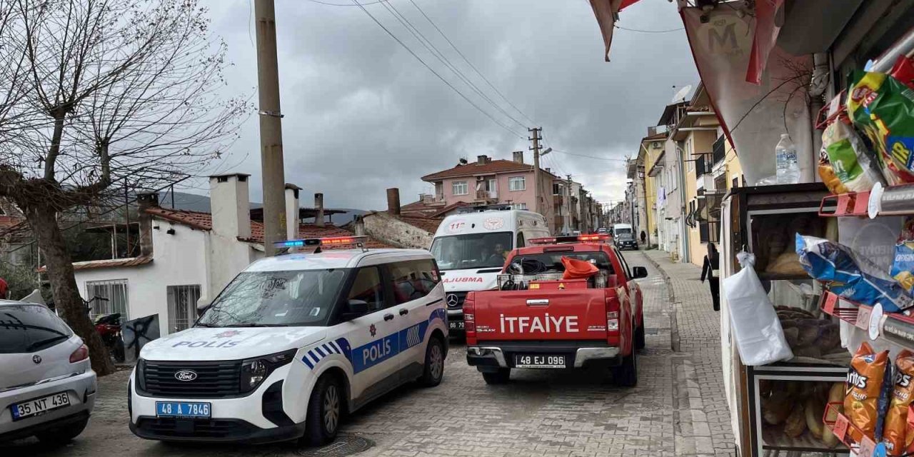 Komşular tüten bacayı yangın sandı, ekipler alarma geçti
