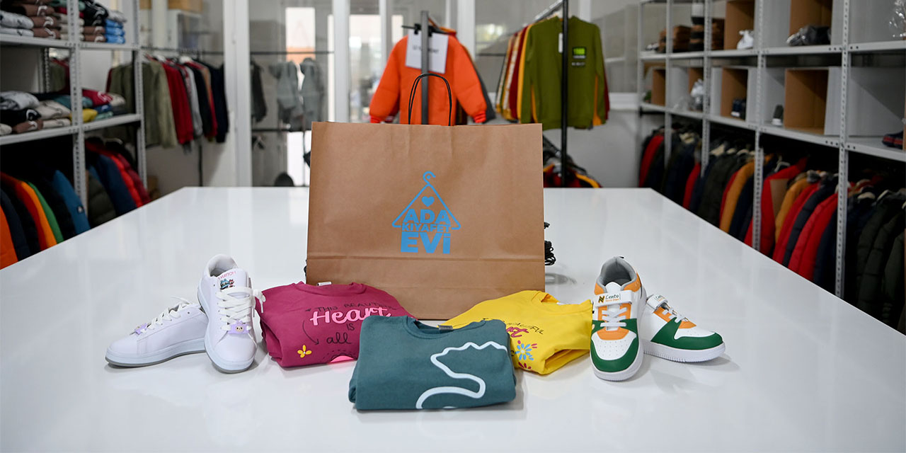 Ada Kıyafet Evi 272 çocuğun yüzünü güldürdü