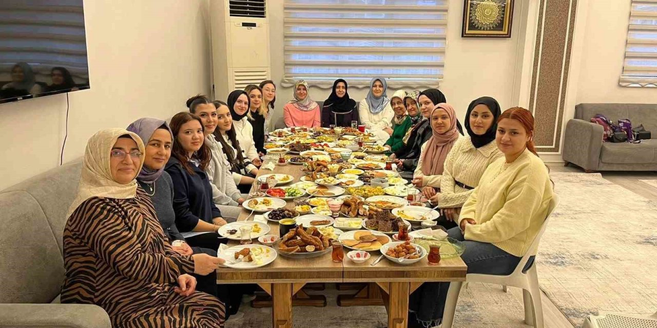 Yurtlarda sınav stresine karşı moral etkinlikleri düzenlendi