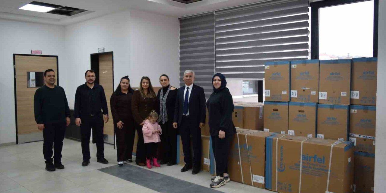 Dayanışmayla okula 26 adet klima kazandırıldı