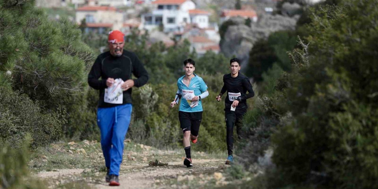 Aliağa, Türkiye Oryantiring Şampiyonası’na ev sahipliği yaptı