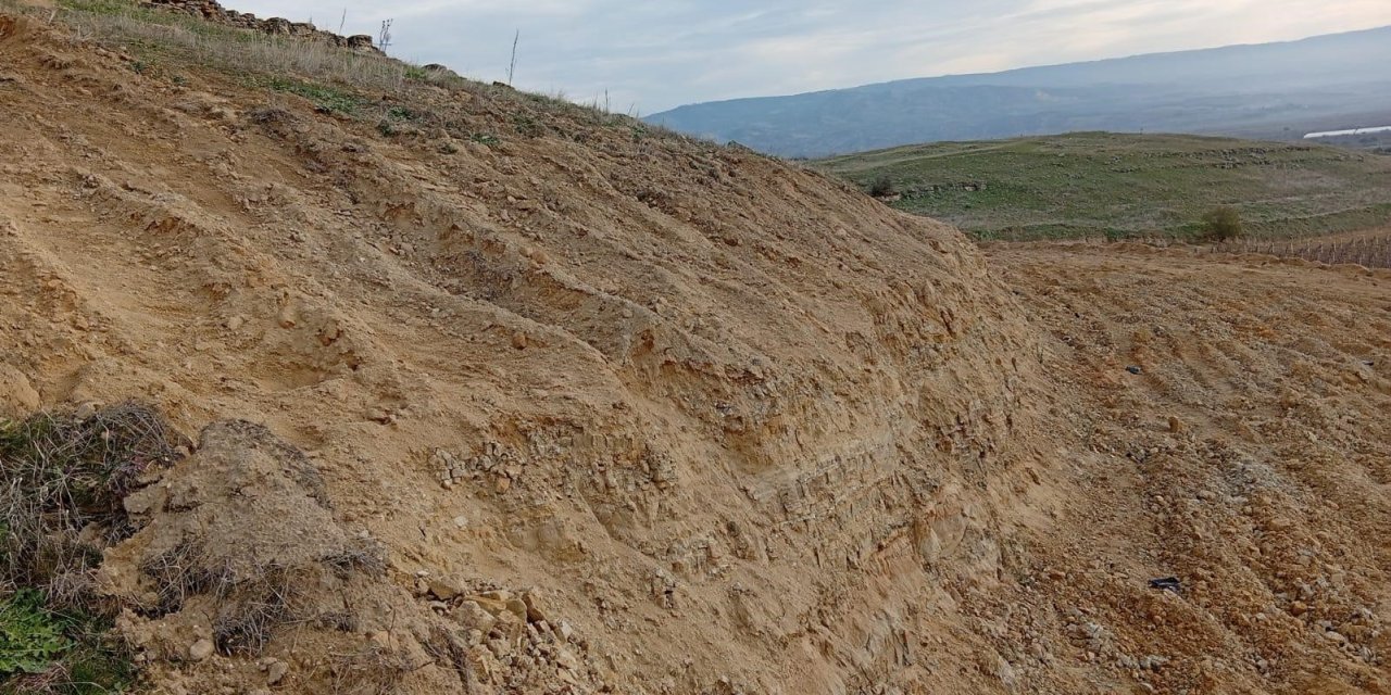 Arkeolojik sit alanında kaçak kazı yaptıkları belirlenen 9 şahıs gözaltına alındı