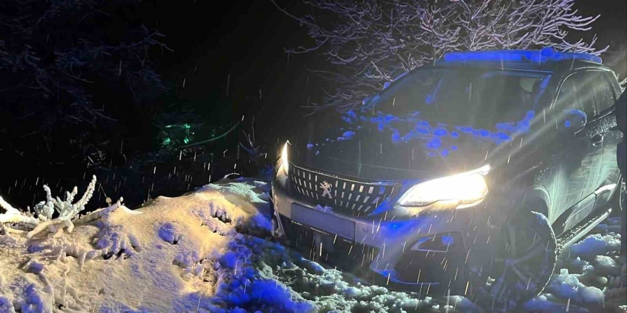 Köşk’te kar yağışı nedeniyle mahsur kalan ailenin yardımına jandarma koştu