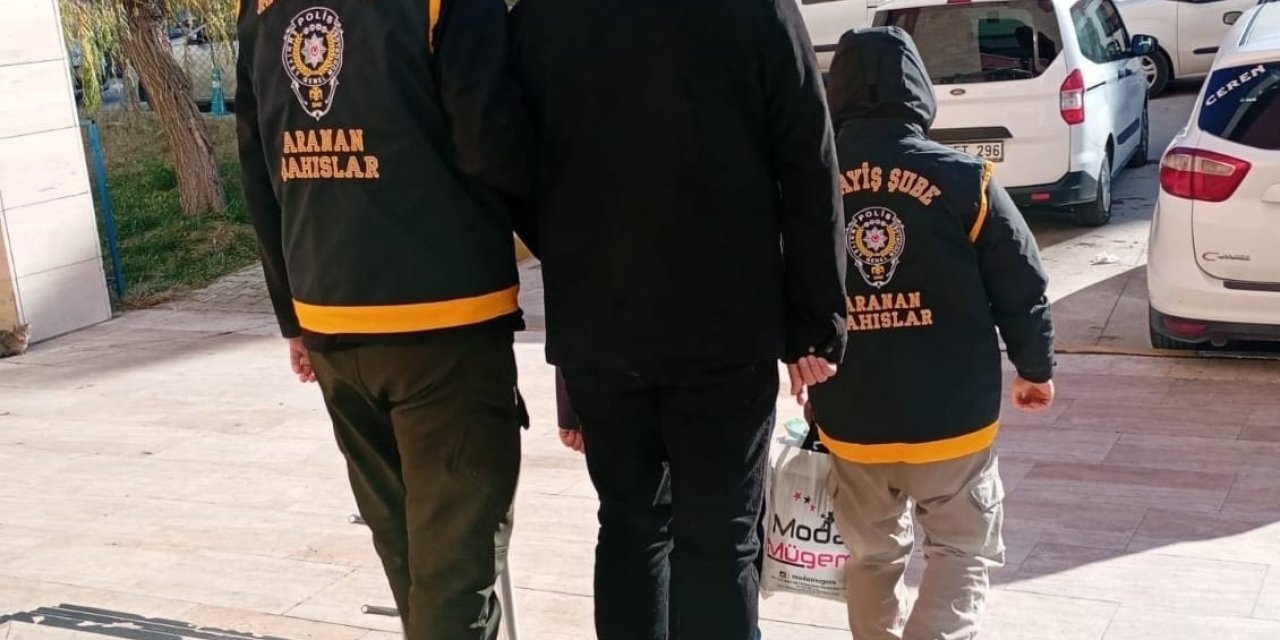 Manisa’da 2 Firari Yakalandı