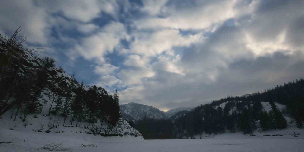 Afyonkarahisar’da kış manzarası havadan görüntülendi