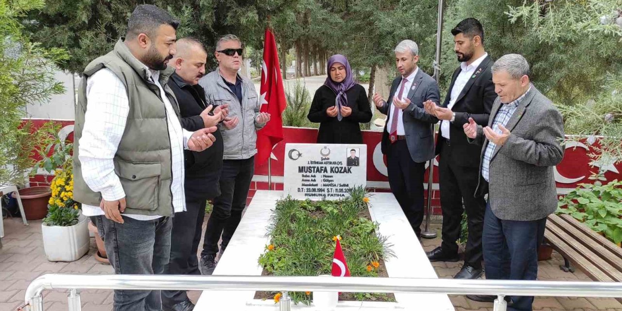Şehit Mustafa Kozak’ın annesi Gülşen Kozak’ı duygulandıran ziyaret