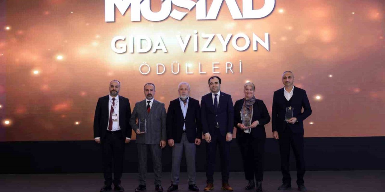 Muğla MÜSİAD üyelerinin kuruluşu Endemiks Tarım’a girişimcilik ödülü