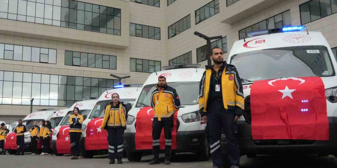 İzmir’de sağlık filosuna 45 yeni ambulans