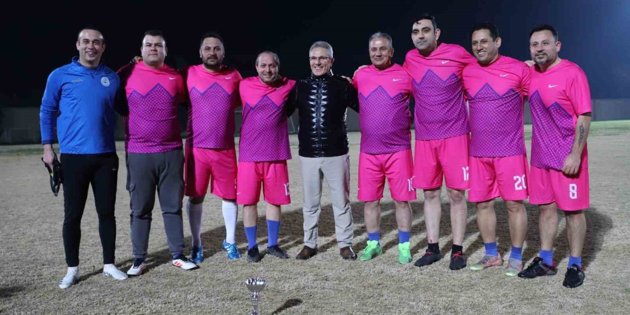 Nazilli Belediyesi Futbol Turnuvası’nda Şampiyon Özel Kalem Müdürlüğü oldu