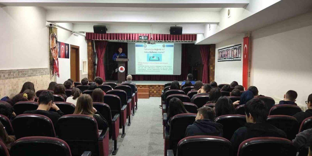 Lise öğrencilerine polisten eğitim