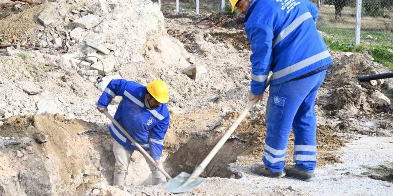 Davutlar Mahallesi’nin altyapısı Aydın Büyükşehir Belediyesi’nin çalışmaları ile güçleniyor