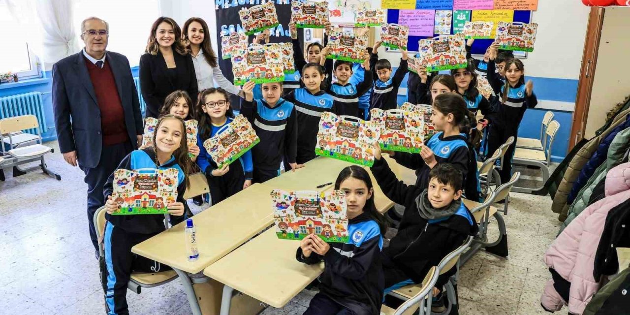 Başkan Arslan öğrencilerin karne sevincine ortak oldu