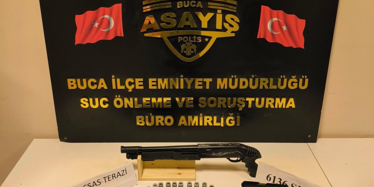 Buca’da silah operasyonu: 1 gözaltı