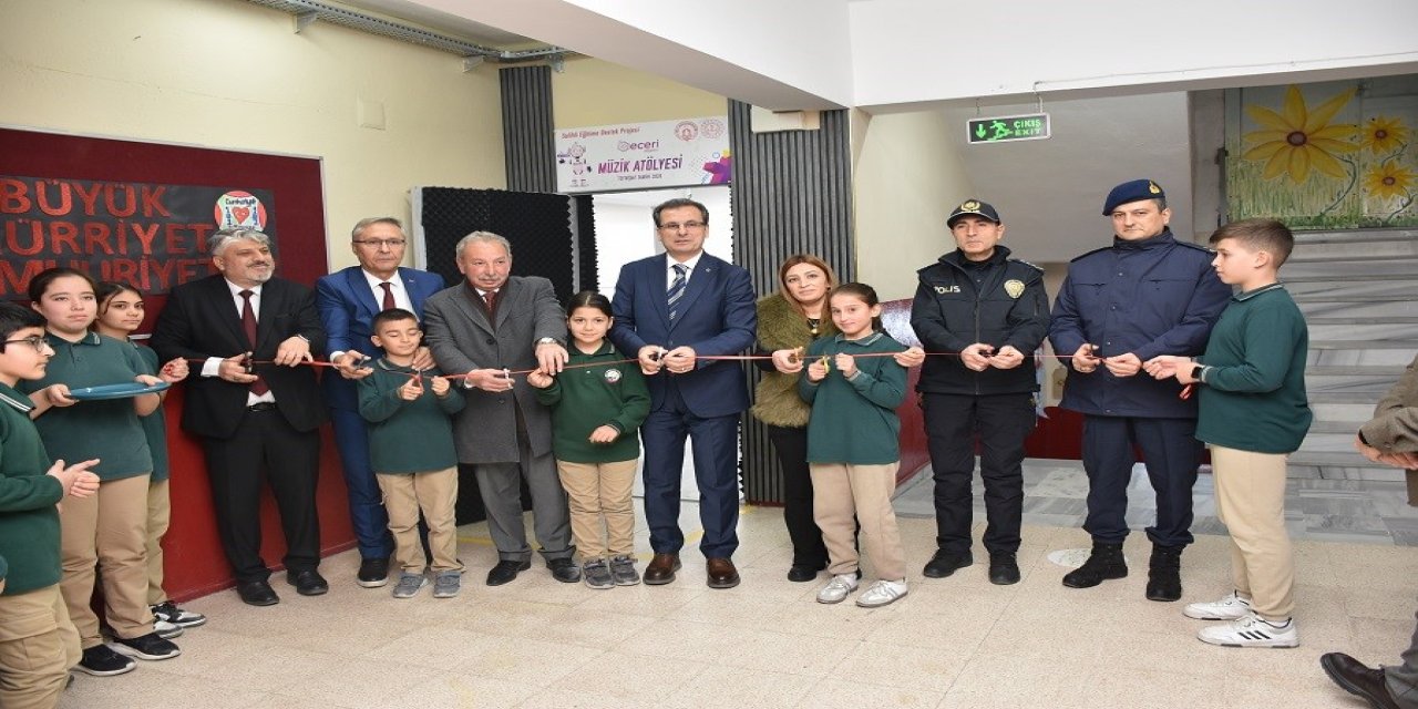 Salihli’de müzik sınıfı açıldı