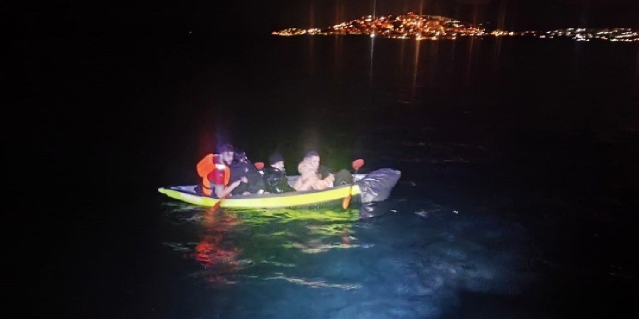 Kanoyla kaçarken yakalandılar