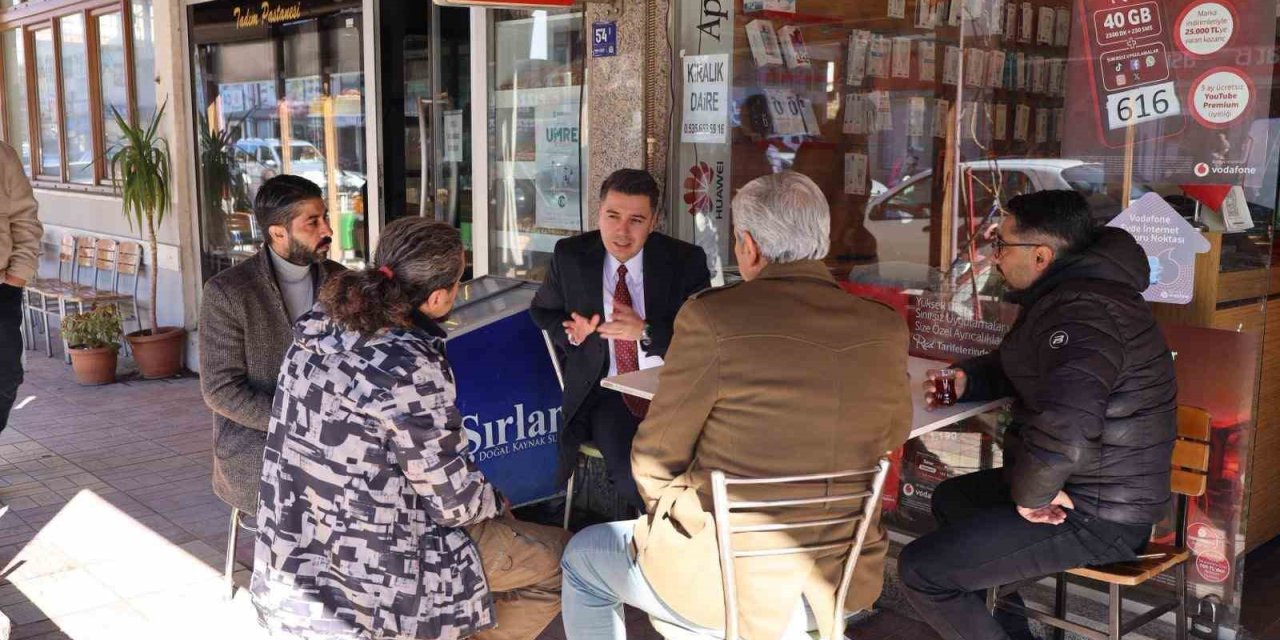 Kaymakam Gündoğdu çarşı esnafıyla buluştu