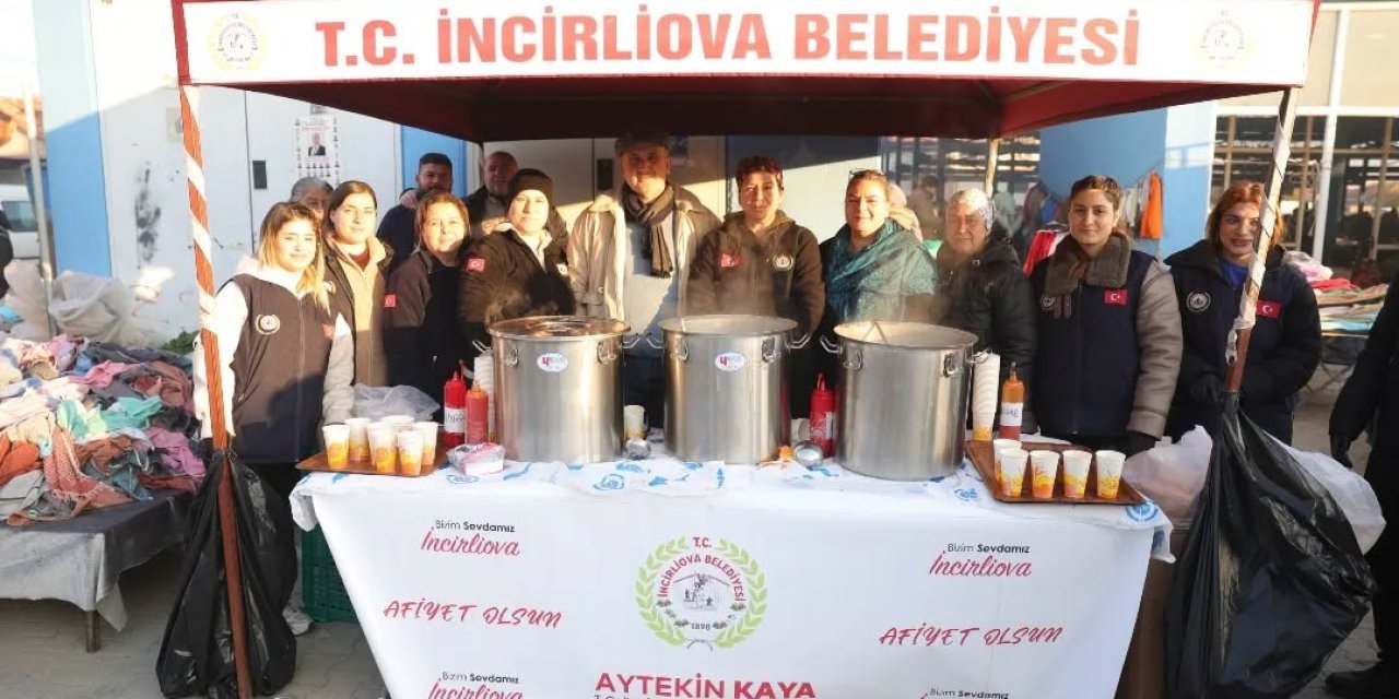 Başkan Kaya’dan Acarlar Pazarı’nda esnaf ve vatandaşlara sıcak çorba