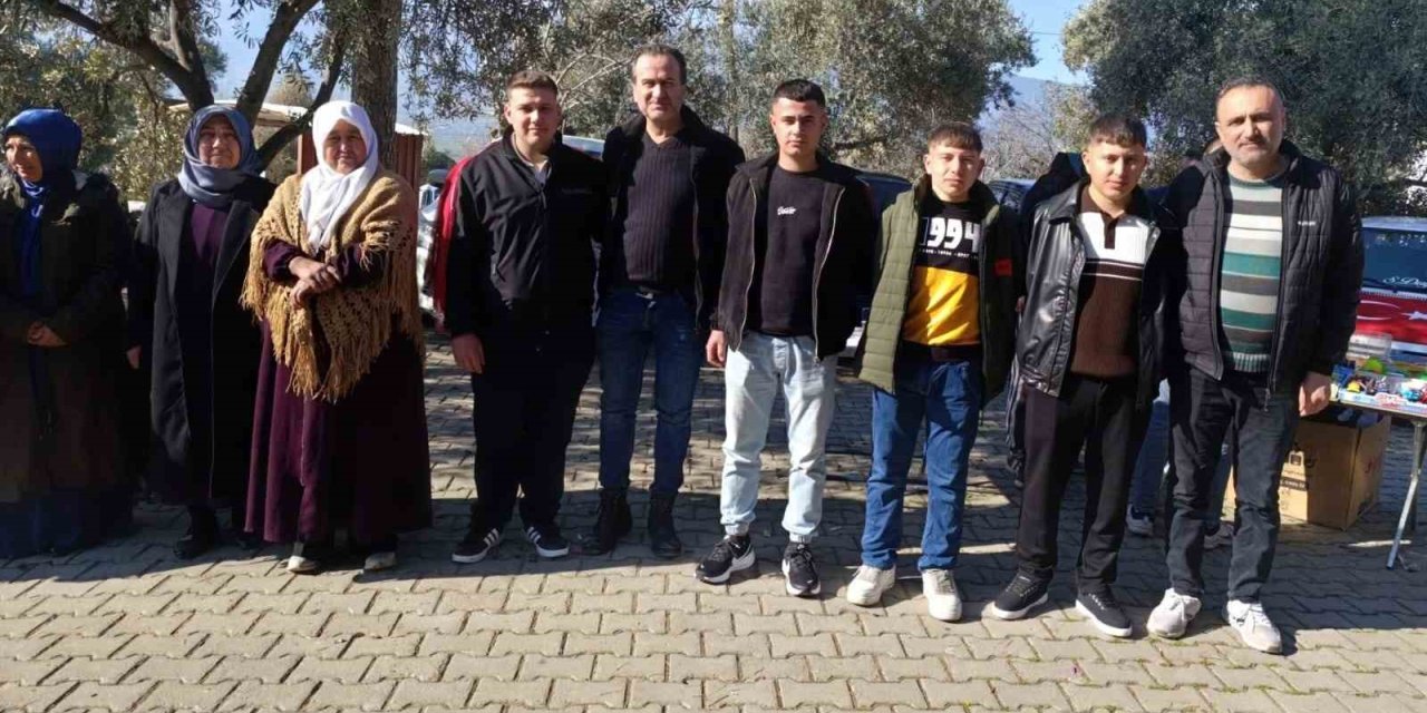 Bozdoğan’da askerler Kur’an-ı Kerim ve Türk Bayrağı ile uğurlandı