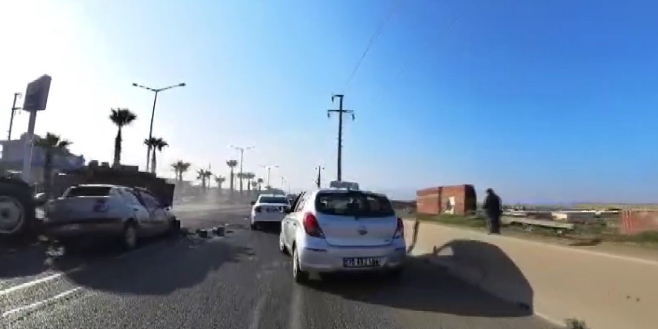 Manisa’da traktörle otomobil çarpıştı: 1 yaralı