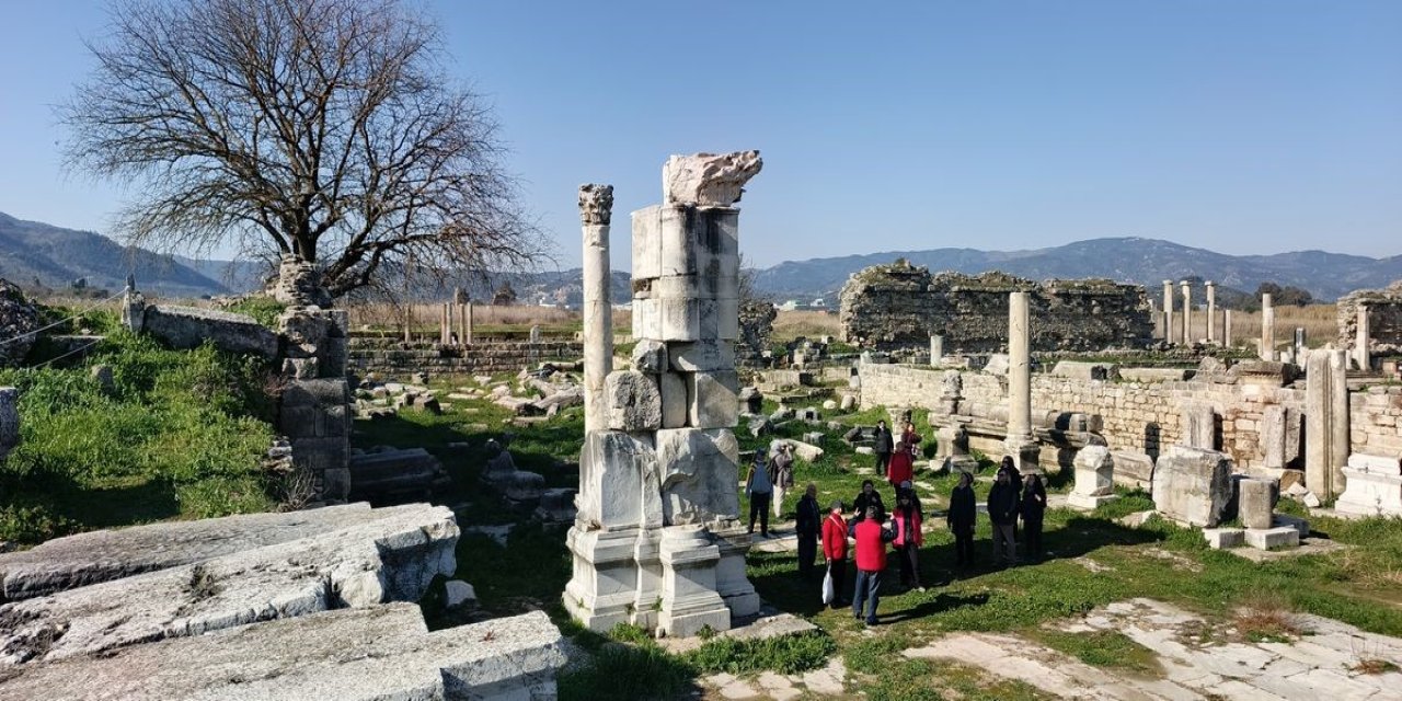 Magnesia Antik Kenti’nde tarih ve doğa aynı rotada