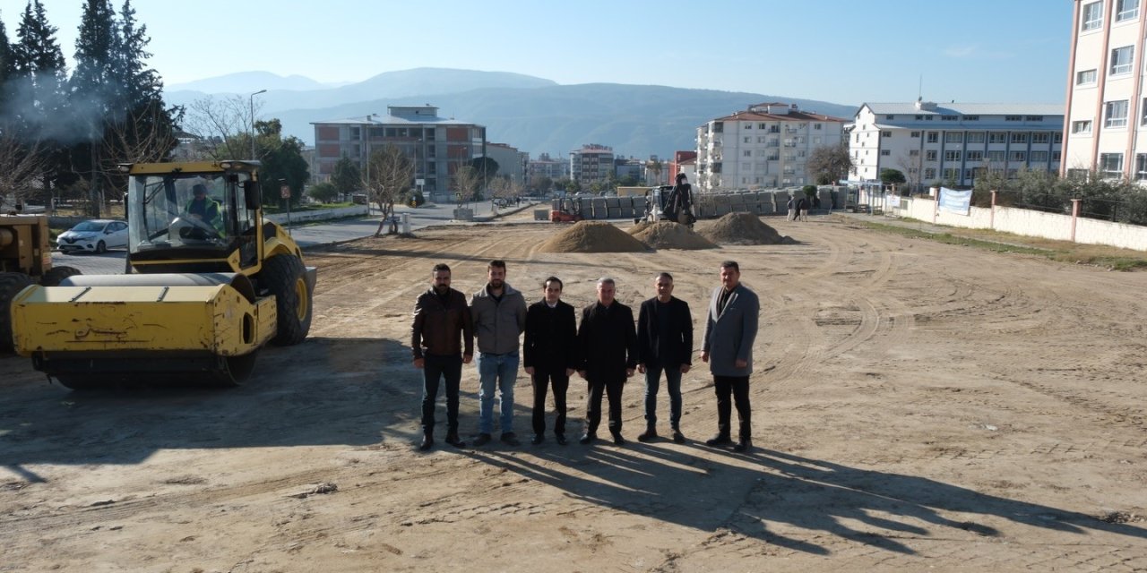 Başkan Erol, okullar bölgesine nefes aldıracak projeyi inceledi