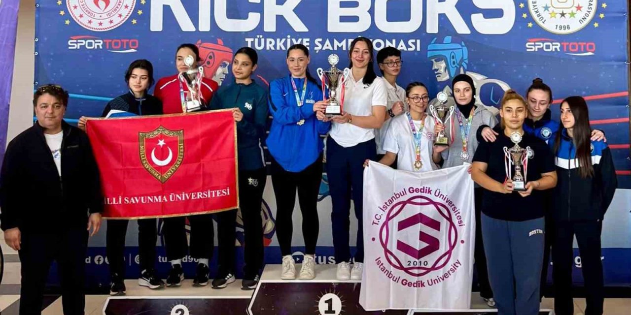Üniversitelerarası Kick Boks Türkiye Şampiyonası’nda MCBÜ’den büyük başarı