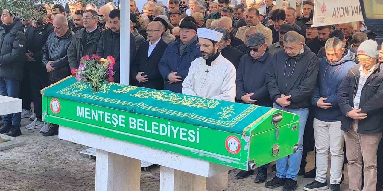 Gökova Körfezi’nde tekne faciası sonucu hayatını kaybeden Öztürk son yolculuğuna uğurlandı