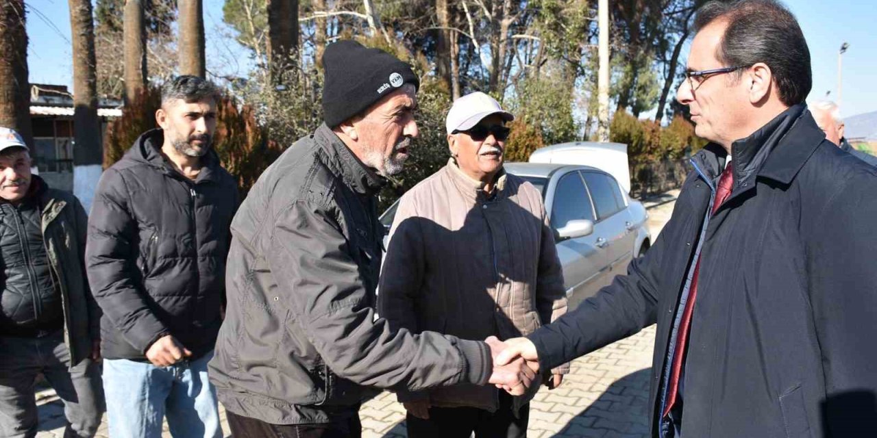 Salihli Kaymakamı Güldoğan, Emirhacılı ve Karayahşi’de talepler dinlendi