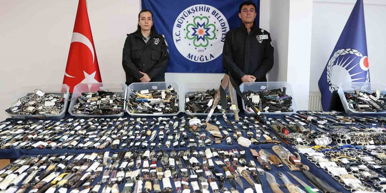 Muğla otogarlarında bir yılda cephanelik gibi bıçak ve silah ele geçirildi